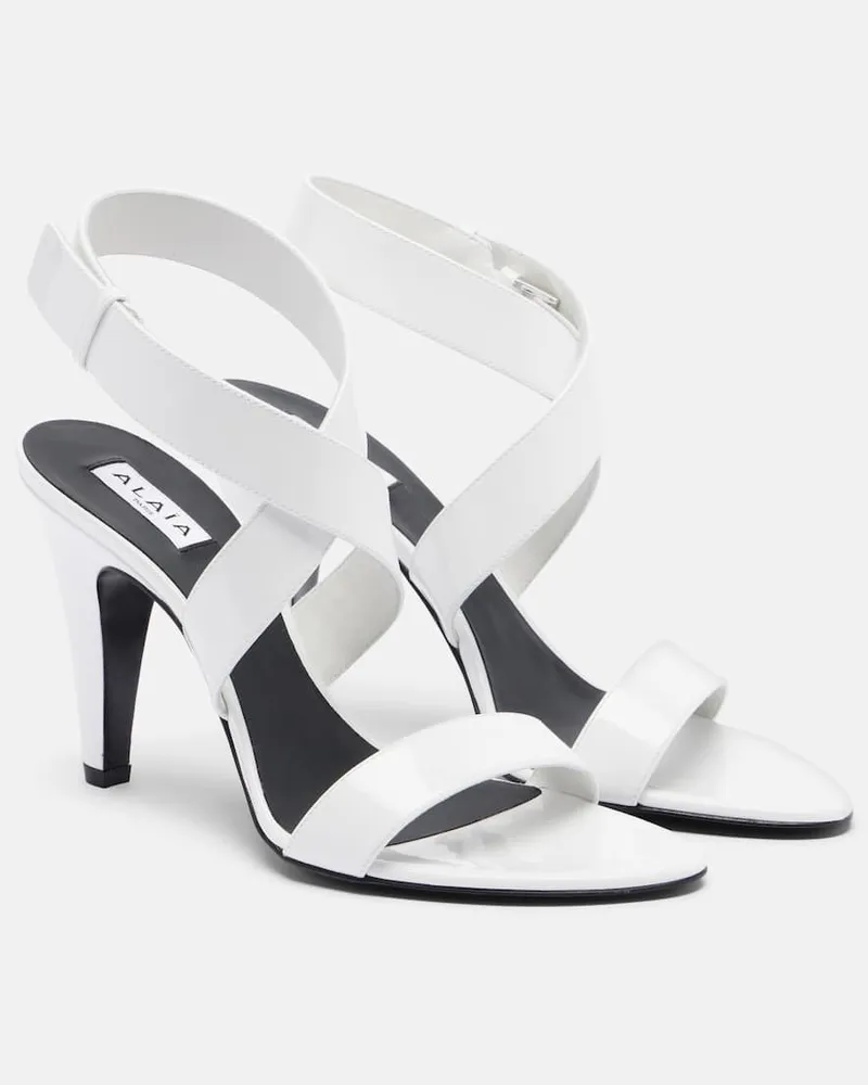 Alaïa Alaïa Slingback-Sandalen aus Lackleder Weiß