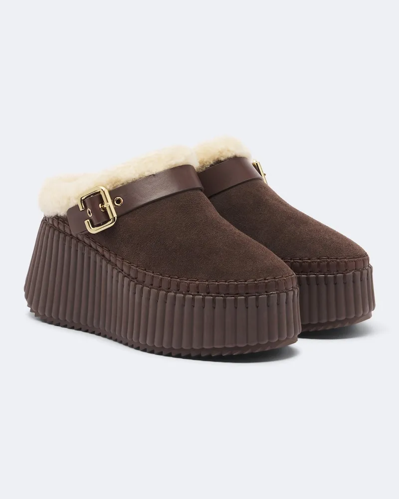 Chloé Chloé Plateau-Mules Nama aus Veloursleder mit Shearling Braun