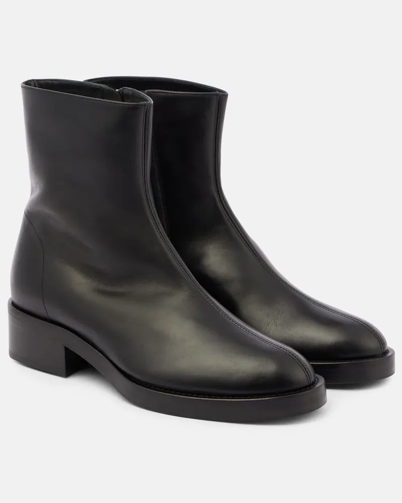 Co Ankle Boots aus Leder Schwarz