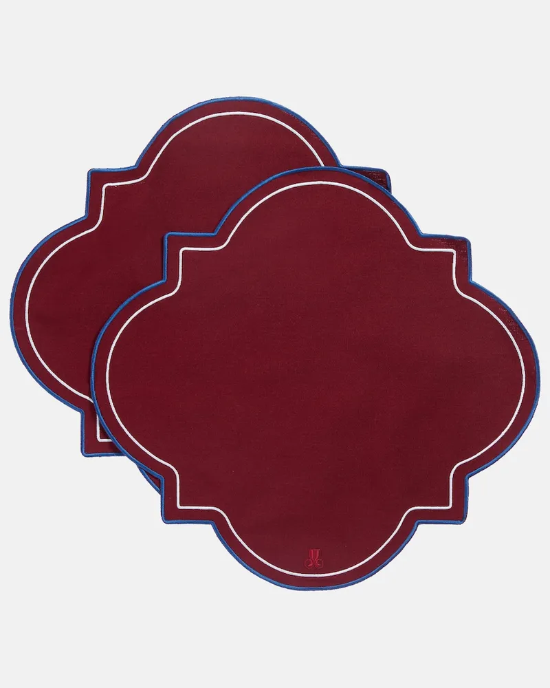 La DoubleJ Set Medallion aus zwei Tischsets Burgunderrot