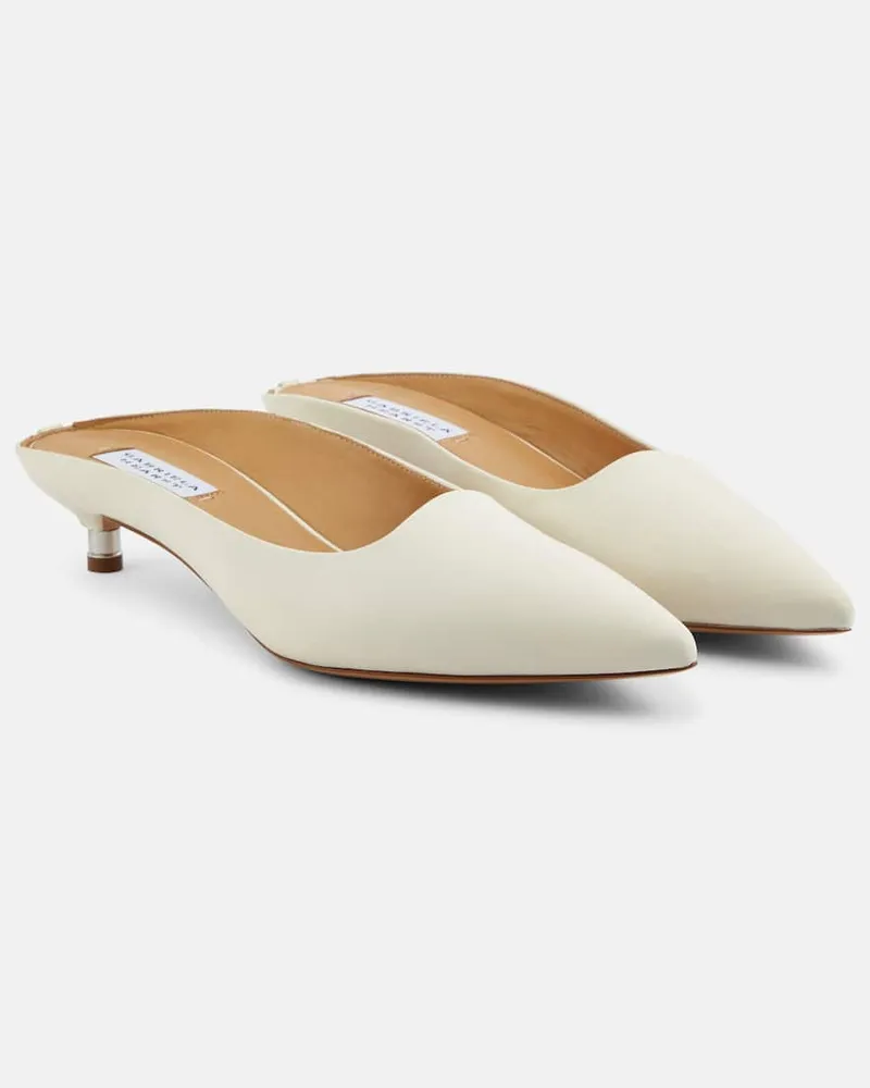 Gabriela Hearst Mules Jean aus Leder Weiß