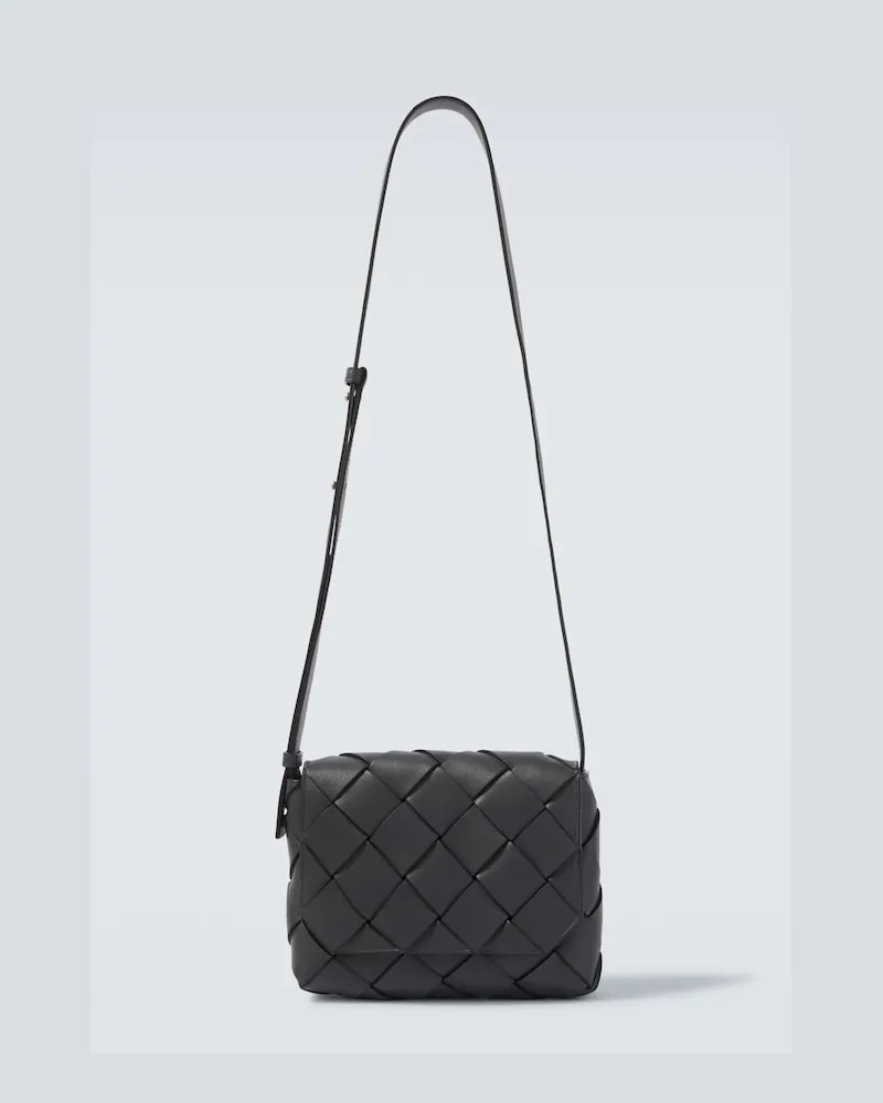 Bottega Veneta Crossbody Bag Diago Small aus Leder Grau
