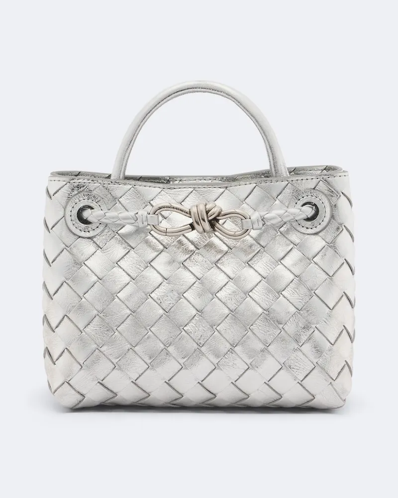 Bottega Veneta Henkeltasche Andiamo Mini aus Leder Silber