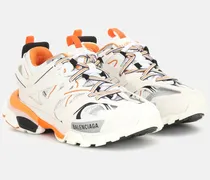 Sneakers Track