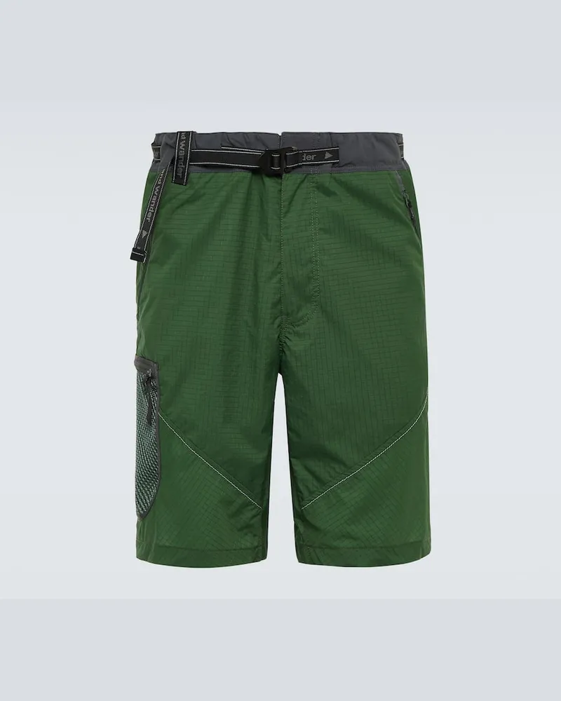 and wander Shorts Grã¼n