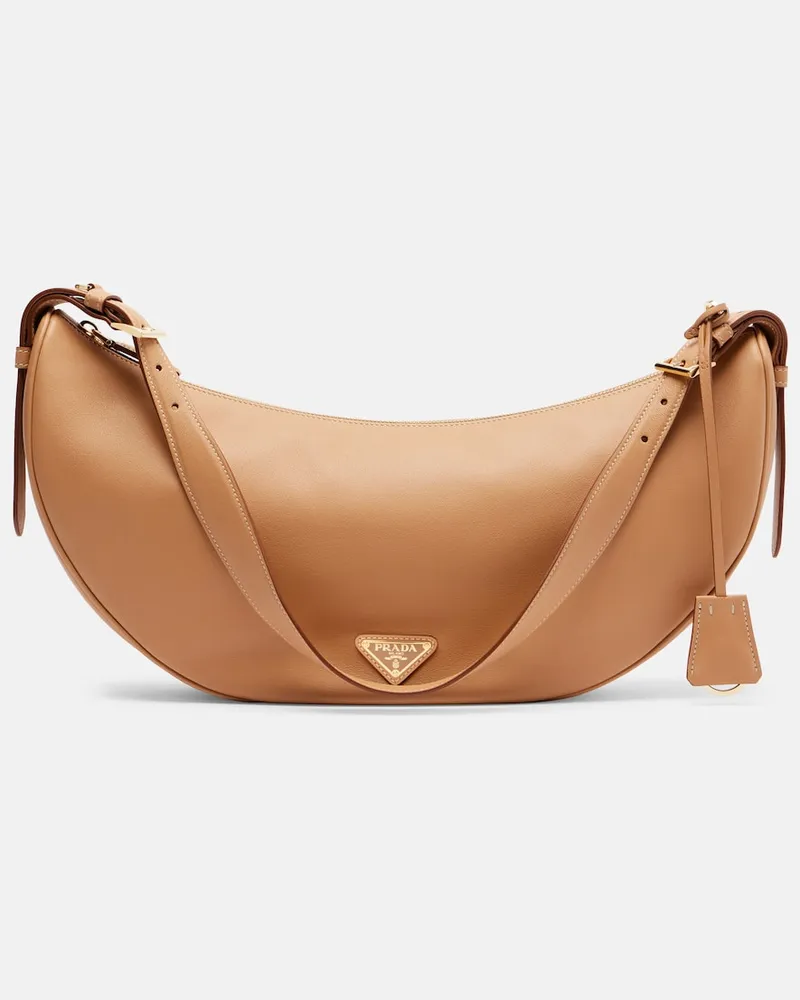 Prada Schultertasche Prada Demi-Lune Large aus Leder Beige