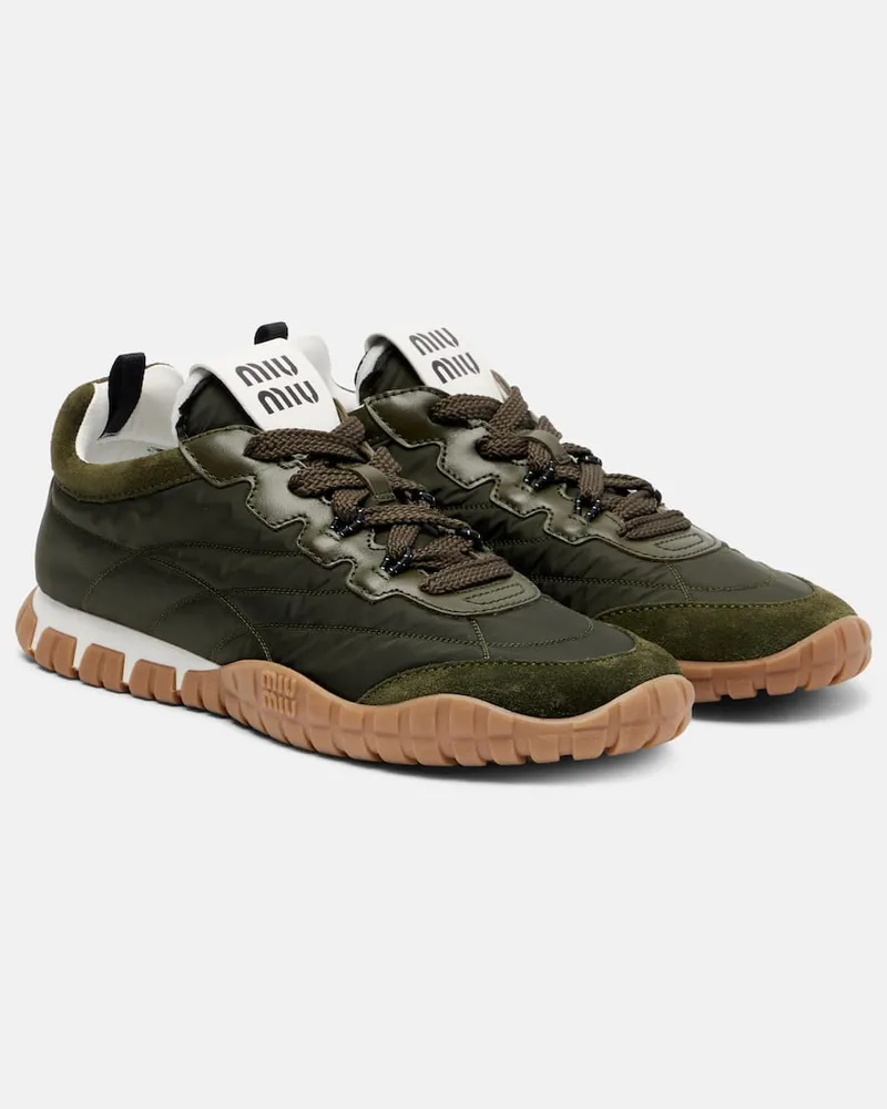 Miu Miu Sneakers Tyre mit Veloursleder Grün