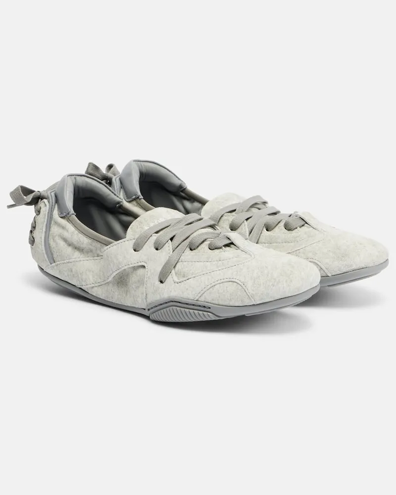 Acne Studios Ballerinas aus Veloursleder Grau