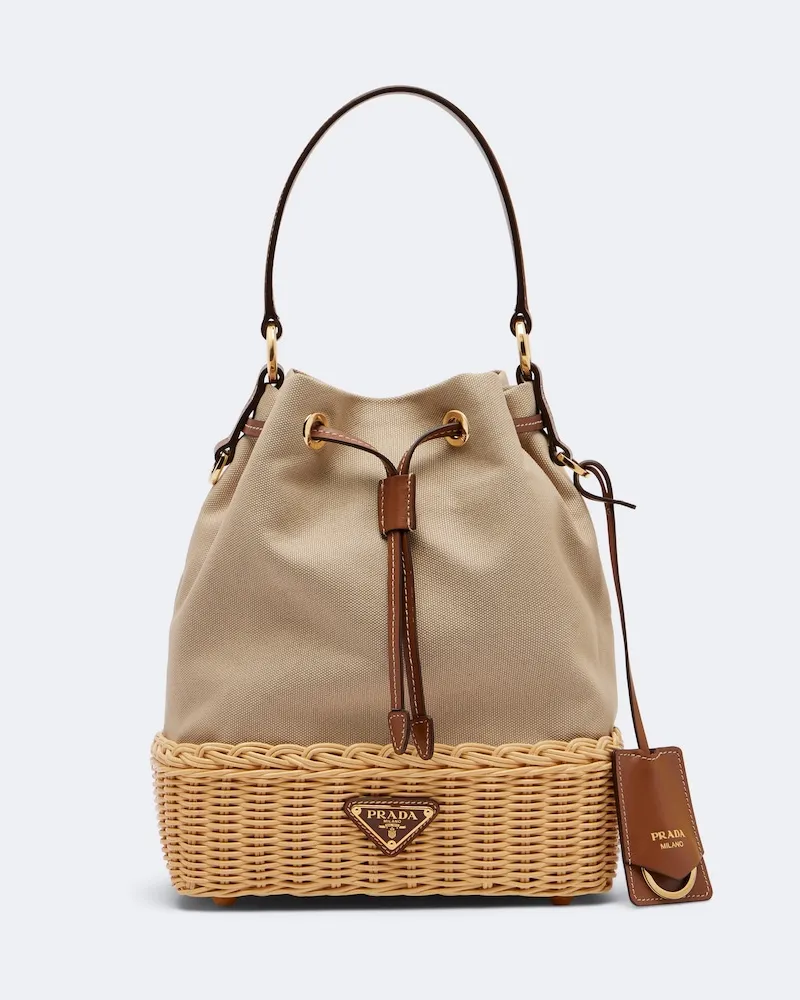 Prada Bucket Bag aus Canvas und Korbgeflecht Beige