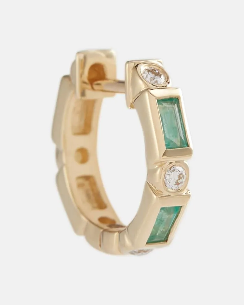 Sydney Evan Ohrringe Huggie aus 14kt Gelbgold mit Diamanten und Smaragden Gold
