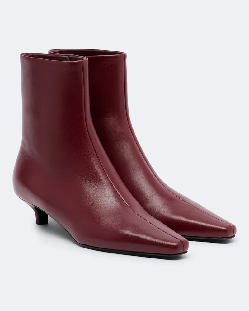 Totême Ankle Boots aus Leder Rot