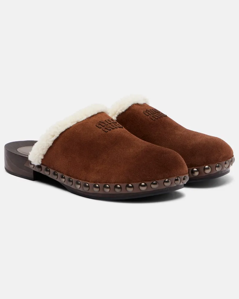 Miu Miu Clogs aus Veloursleder mit Shearling Braun