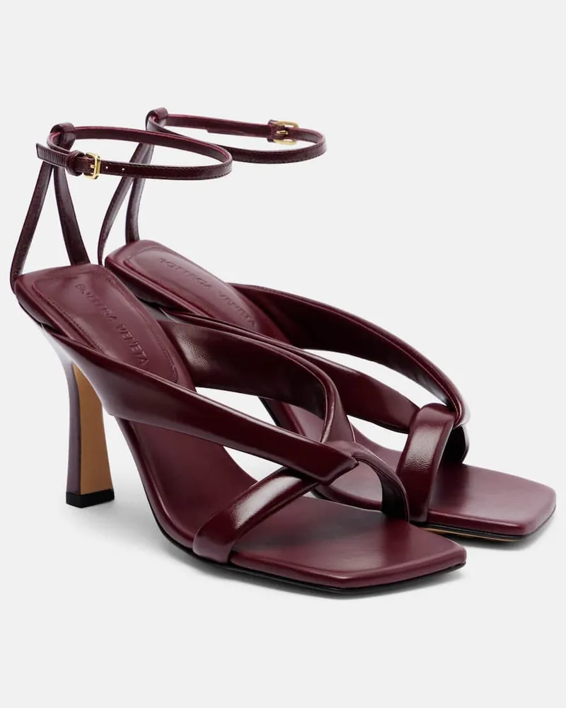Bottega Veneta Sandalen Riva 90 aus Leder Burgunderrot