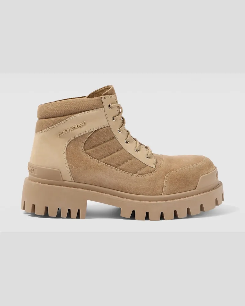 Balenciaga Schnürstiefel Combat Strike mit Veloursleder Beige