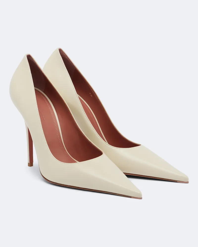 Amina Muaddi Pumps Barbara aus Leder Beige