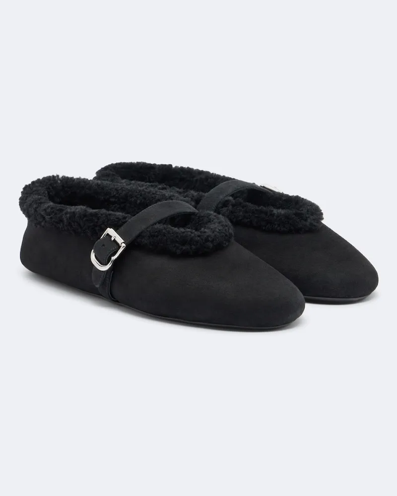 Alaïa Alaïa Mary Janes aus Veloursleder mit Lammfell Schwarz