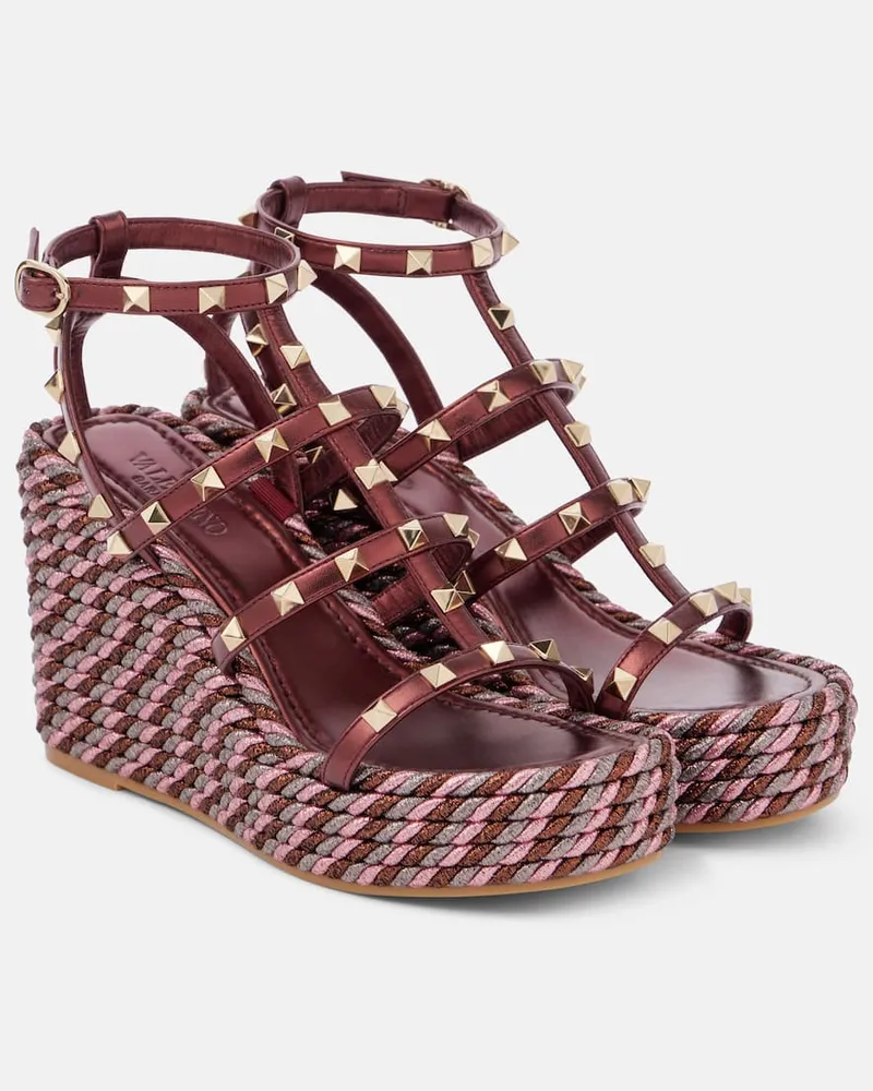 Valentino Garavani Wedge-Sandalen Rockstud 95 mit Metallic-Leder Burgunderrot