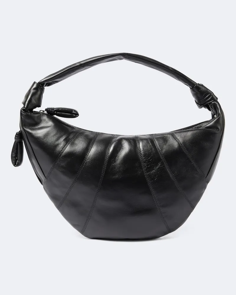 Christophe Lemaire Schultertasche Fortune Croissant aus Leder Schwarz