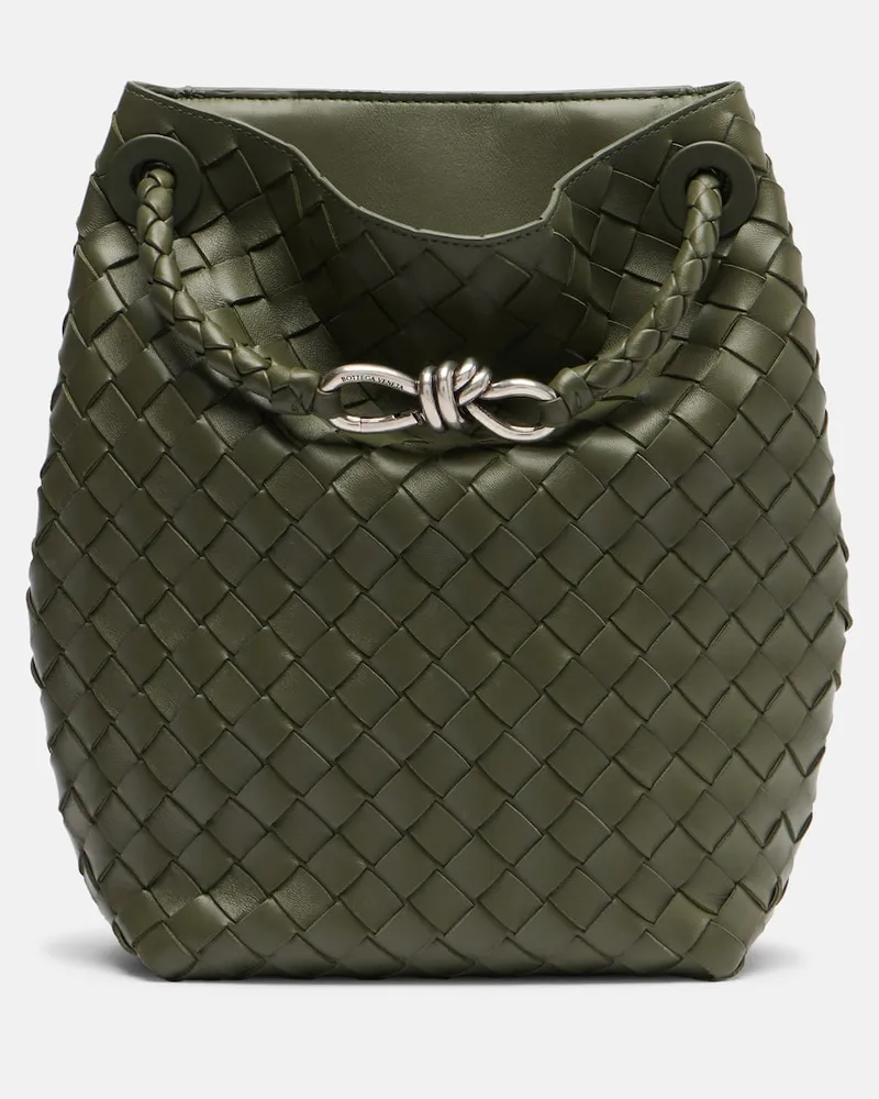 Bottega Veneta Bucket Bag Andiamo Small aus Leder Grün