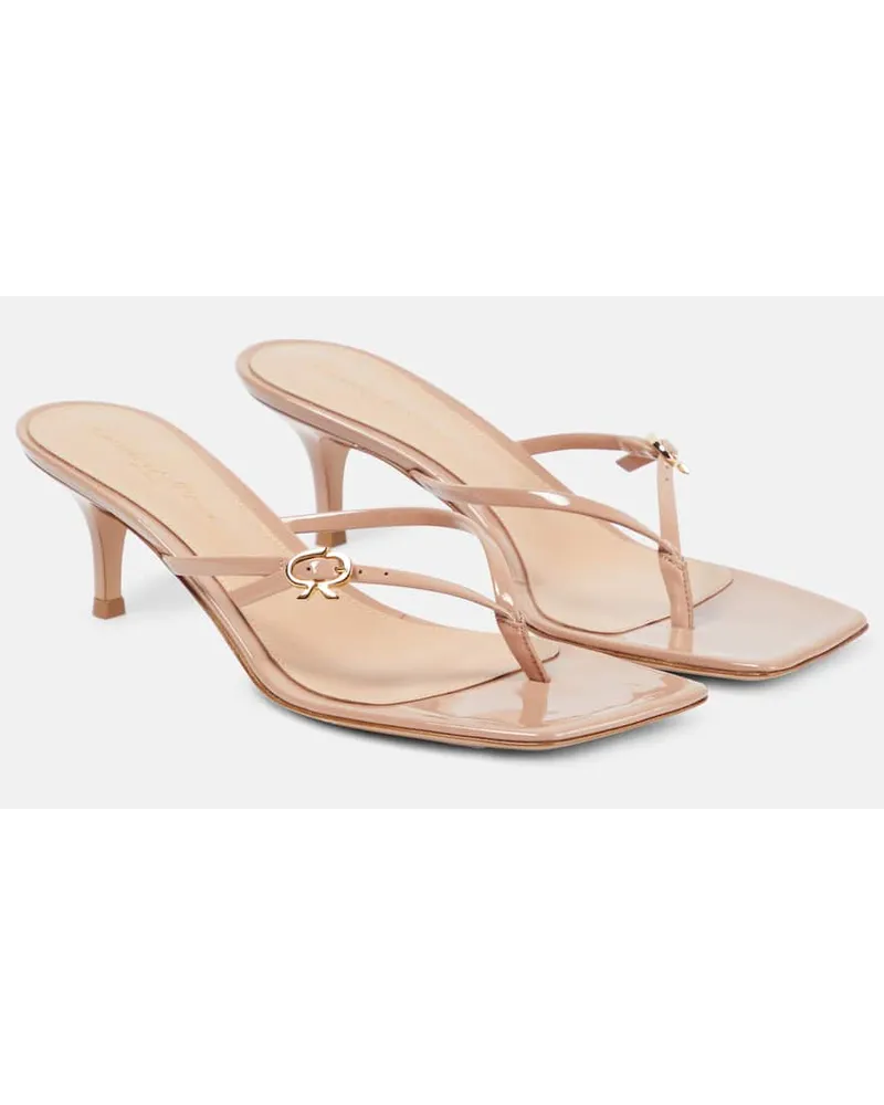Gianvito Rossi Sandalen aus Lackleder Beige