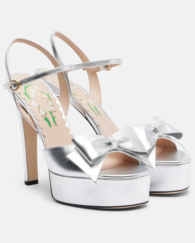 Valentino Garavani Plateausandalen Bowow aus Metallic-Leder Silber