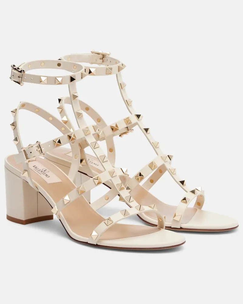 Valentino Garavani Sandalen Rockstud aus Metallic-Leder Weiß