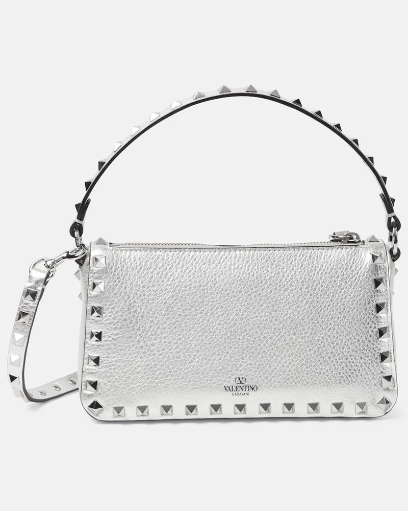 Valentino Garavani Schultertasche Rockstud Small aus Metallic-Leder Silber