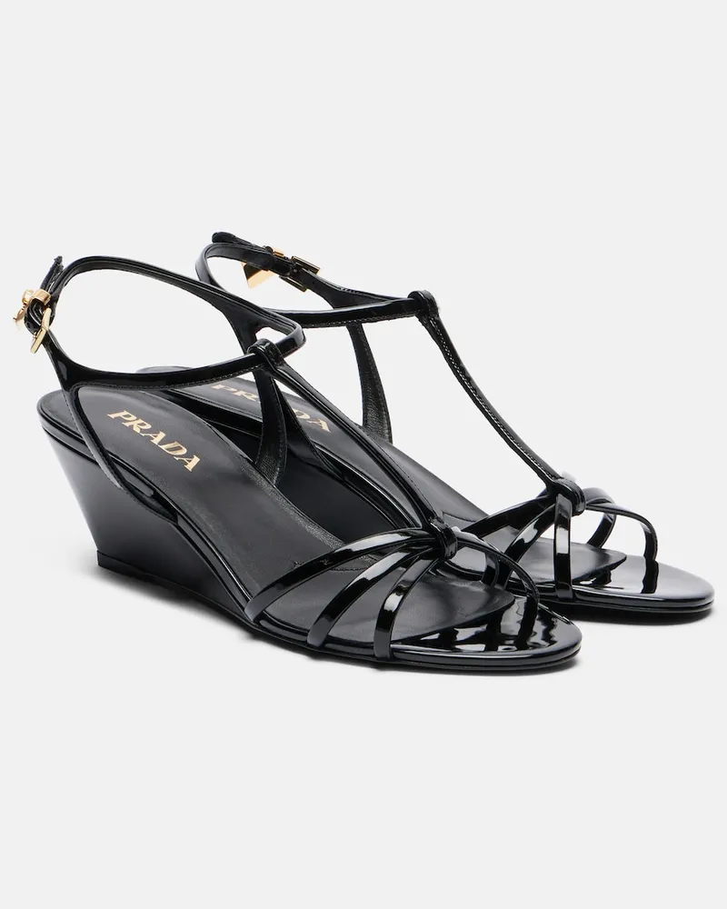 Prada Wedge-Sandalen aus Lackleder Schwarz