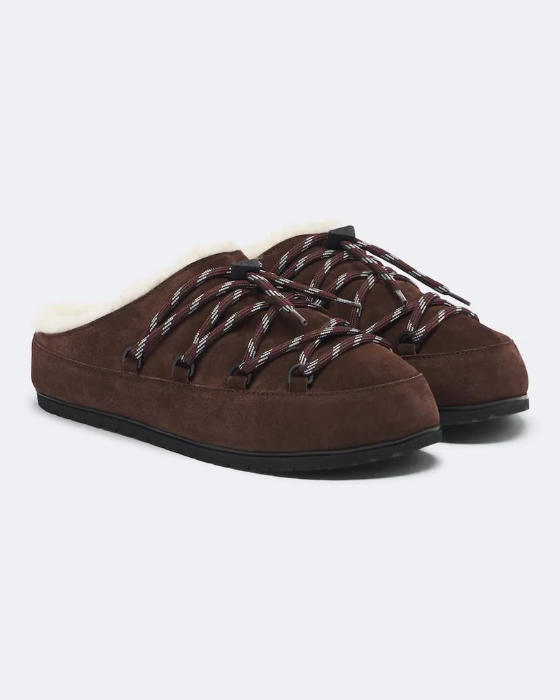 Prada Mules aus Veloursleder mit Shearling Braun