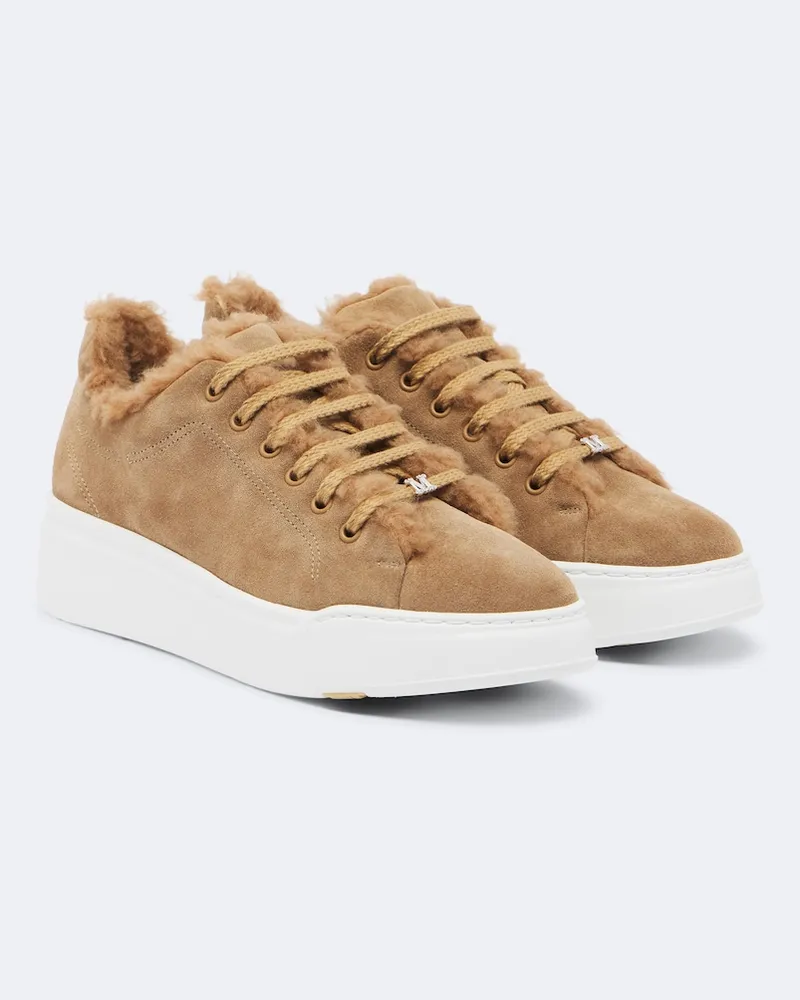 Max Mara Sneakers aus Veloursleder Beige