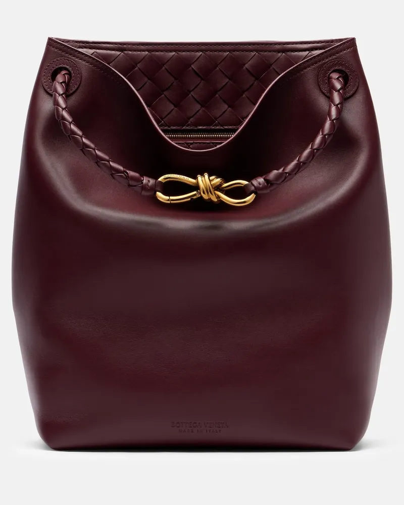 Bottega Veneta Bucket Bag Andiamo Small aus Leder Burgunderrot