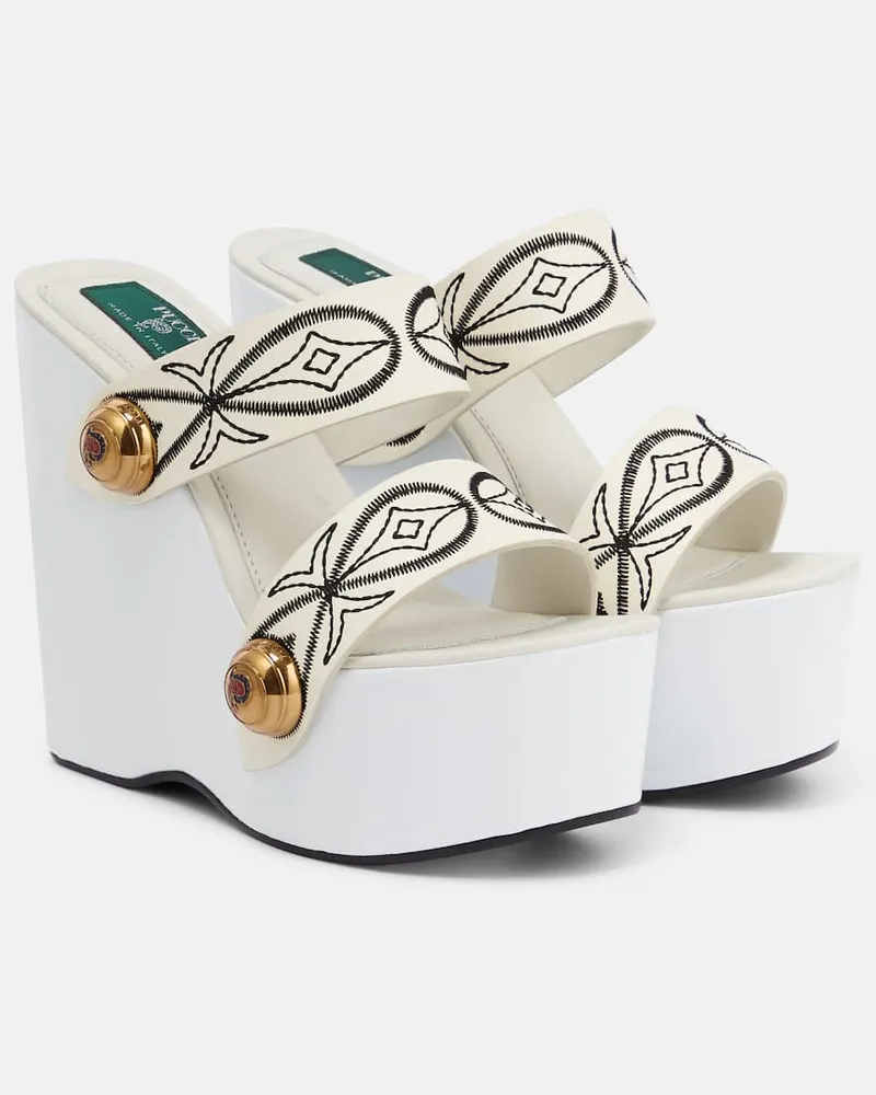 Emilio Pucci Bestickte Wedge-Sandalen aus Leder Weiß