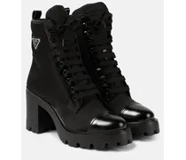 Schnürstiefel mit Leder