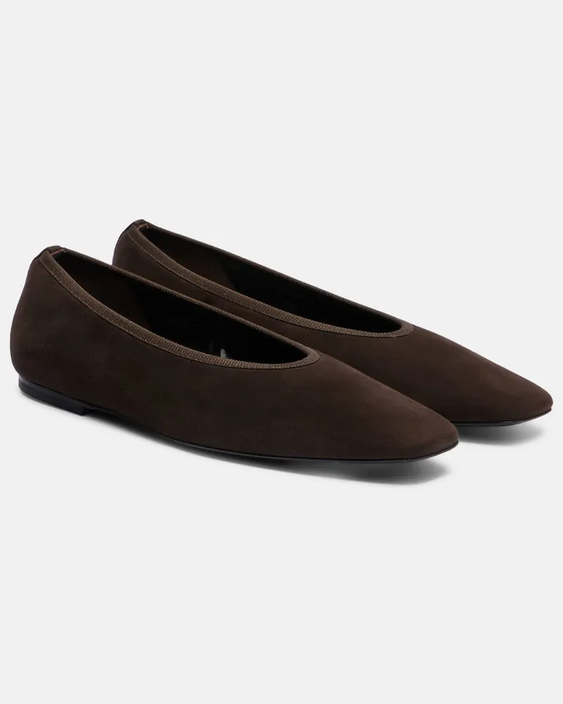 Totême Ballerinas aus Veloursleder Braun