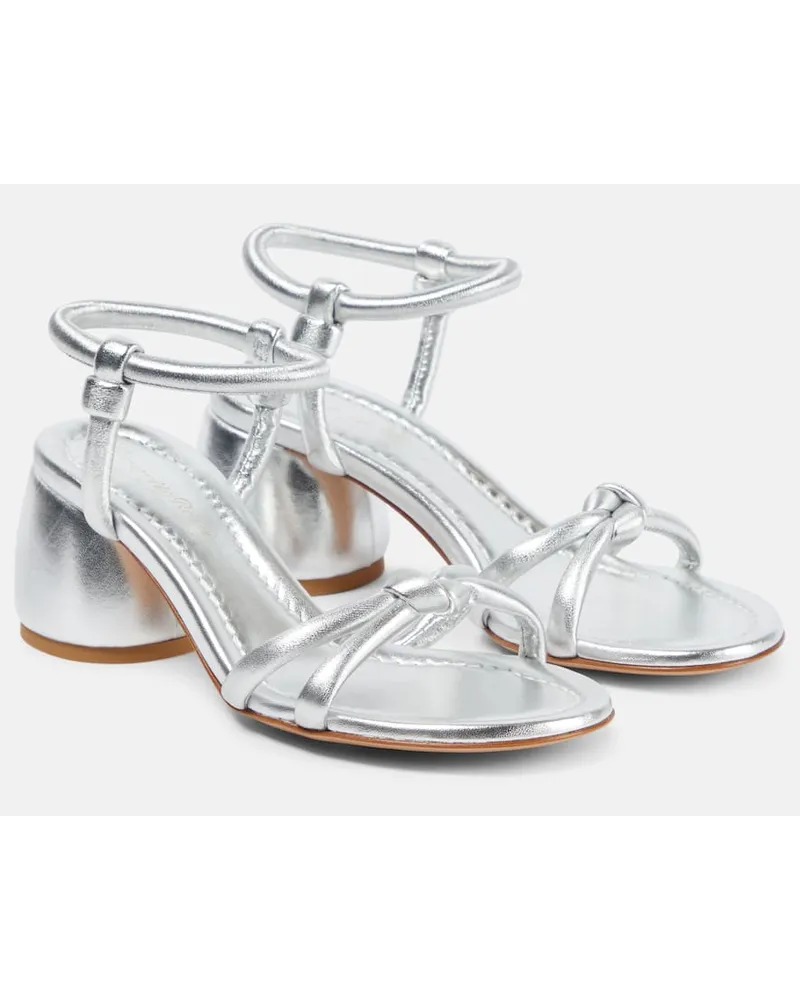 Gianvito Rossi Sandalen Cassis aus Metallic-Leder Silber