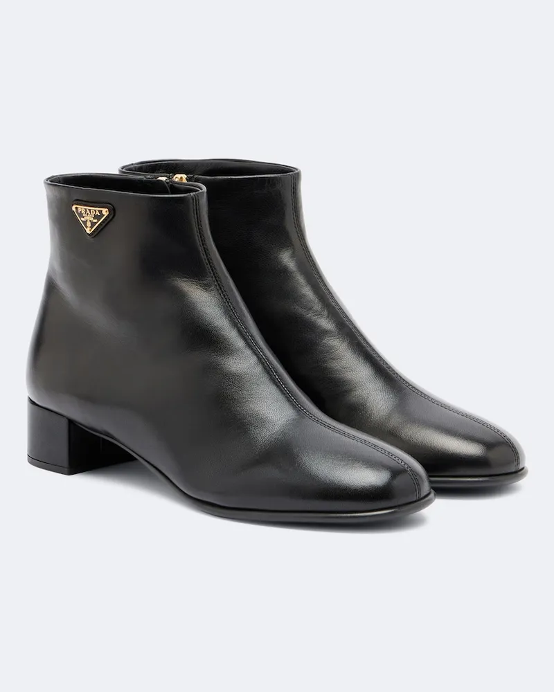 Prada Ankle Boots aus Leder Schwarz