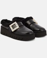 Roger Vivier Plateau-Slippers Viv Winter aus Leder Schwarz