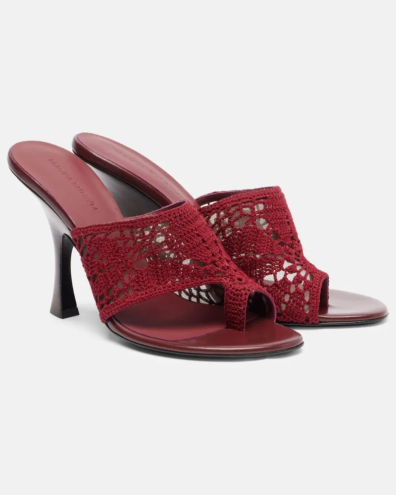 Magda Butrym Sandalen aus Häkelstrick Burgunderrot