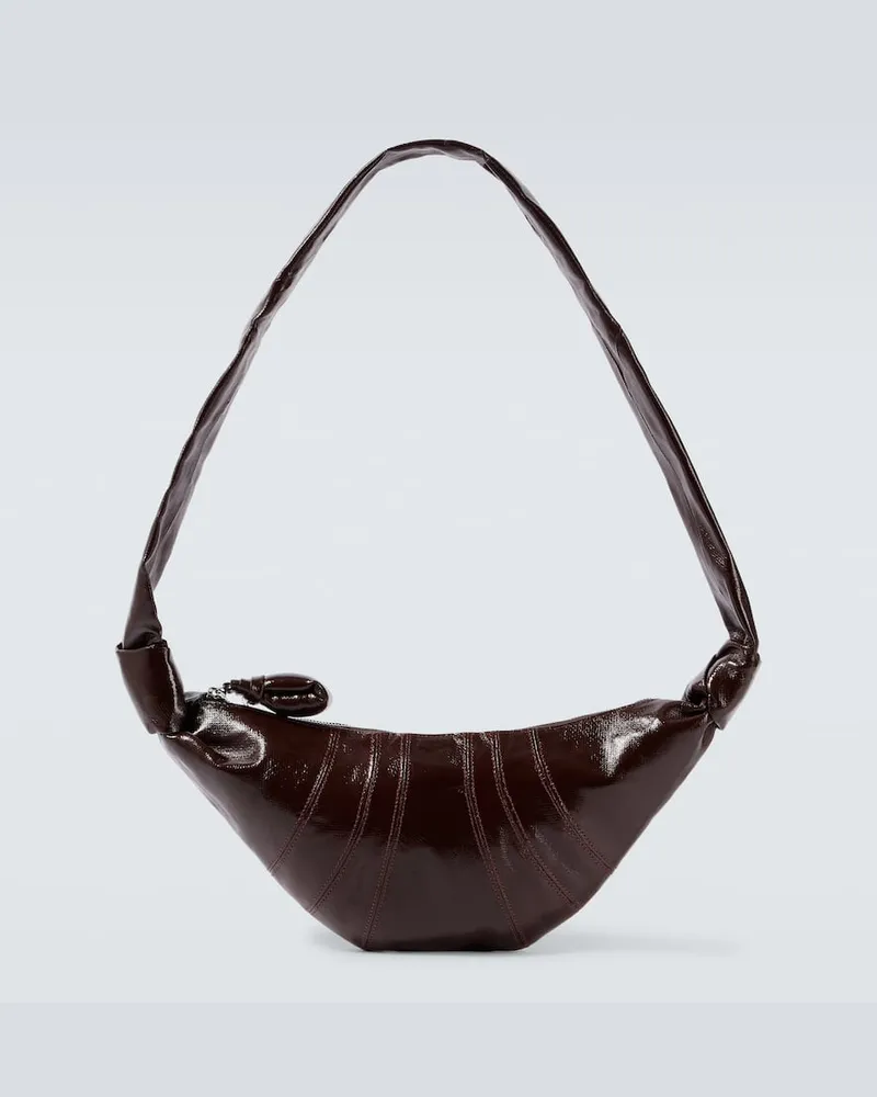 Christophe Lemaire Crossbody Bag Croissant Small aus Leder Braun