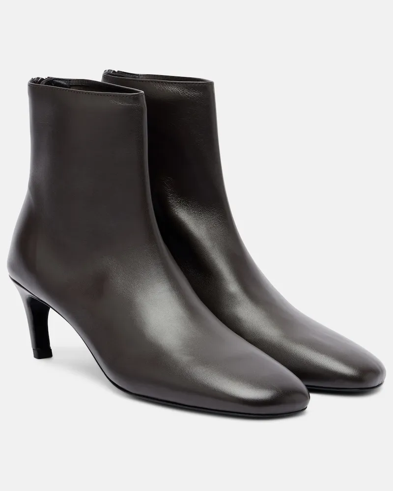 Totême Ankle Boots aus Leder Braun