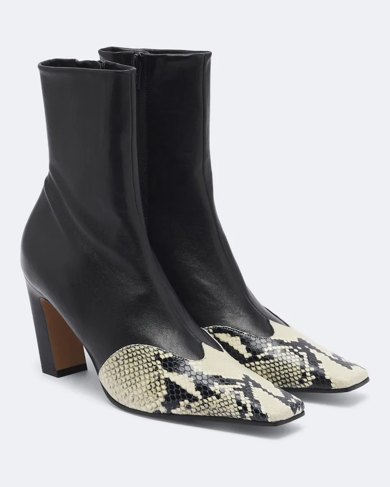 KHAITE Ankle Boots Nevada aus Leder Schwarz