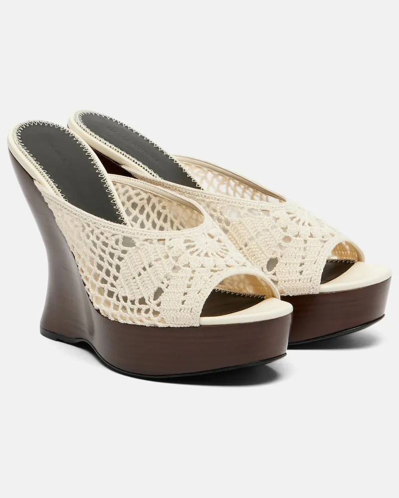 Magda Butrym Wedges 115 aus Häkelstrick Weiß