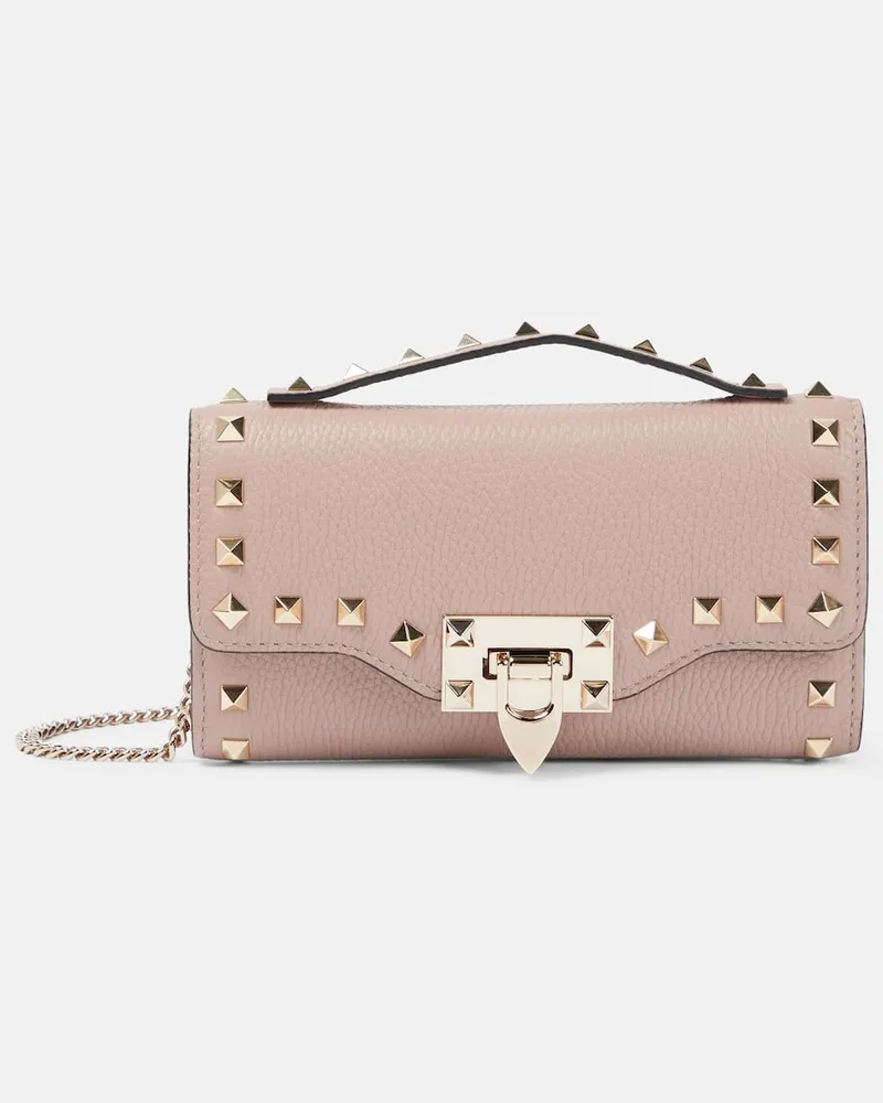 Valentino Garavani Portemonnaie mit Kettenriemen Rockstud Mini aus Leder Pink