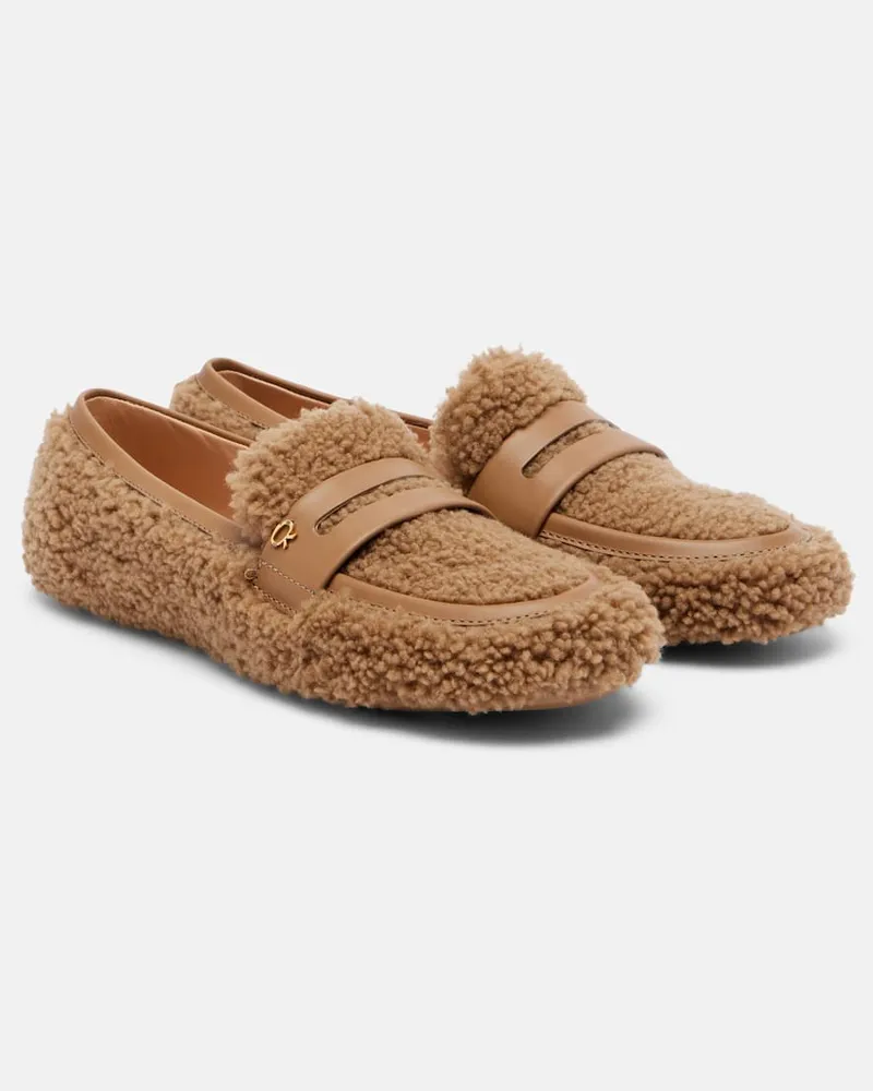 Gianvito Rossi Loafers aus Shearling Beige