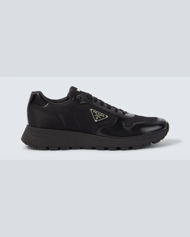 Prada Sneakers aus Re-Nylon und Leder Schwarz