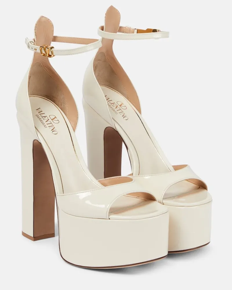 Valentino Garavani Plateausandalen Tan-Go 155 aus Lackleder Weiß