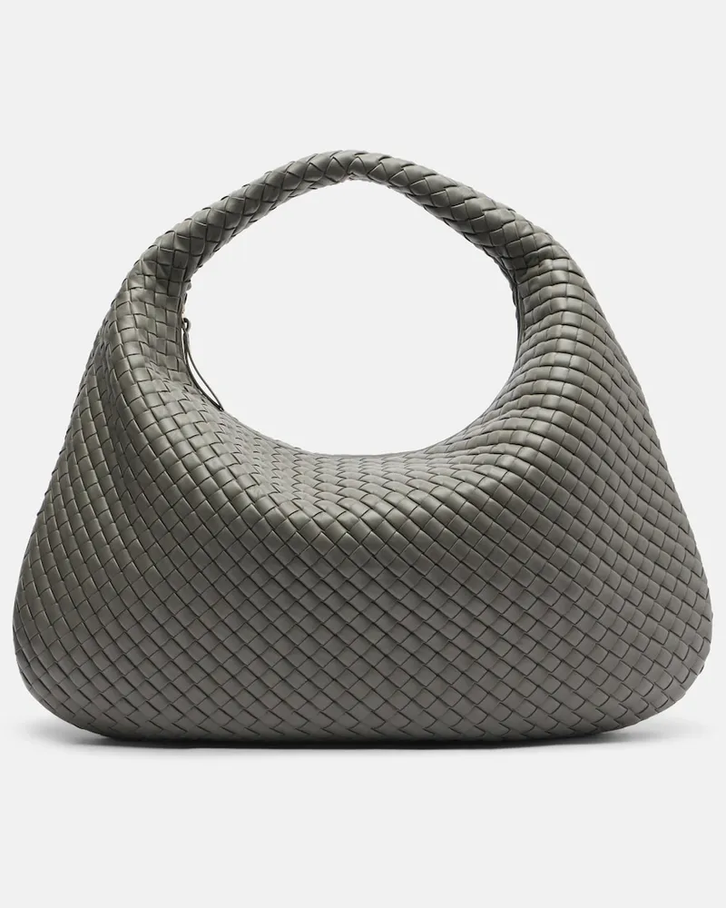 Bottega Veneta Schultertasche Maxi Veneta aus Leder Grau