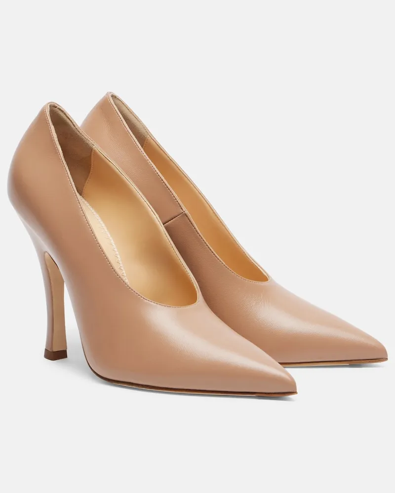 Magda Butrym Verzierte Pumps aus Leder Beige
