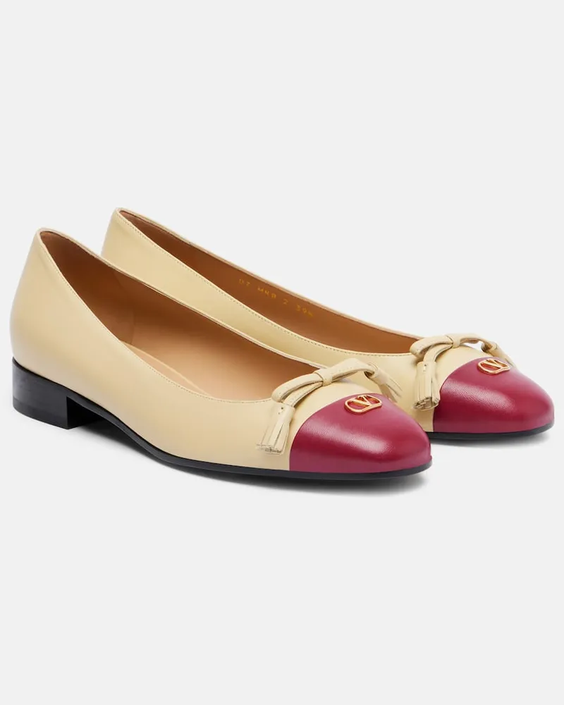Valentino Garavani Ballerinas Valet Du Roi VLogo aus Leder Beige