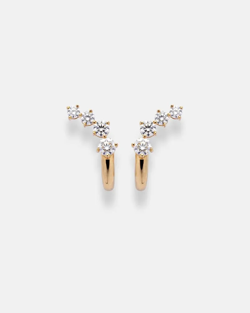 Melissa Kaye Ohrringe Aria Dagger Huggie aus 18kt Gelbgold mit Diamanten Gold